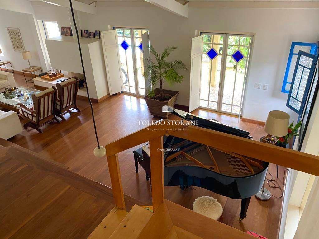 Casa de Condomínio à venda e aluguel com 3 quartos, 600m² - Foto 2