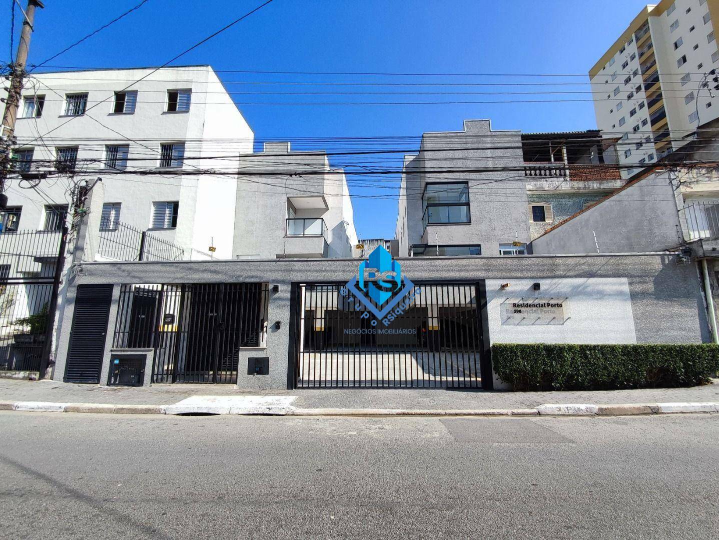Sobrado à venda com 2 quartos, 60m² - Foto 1