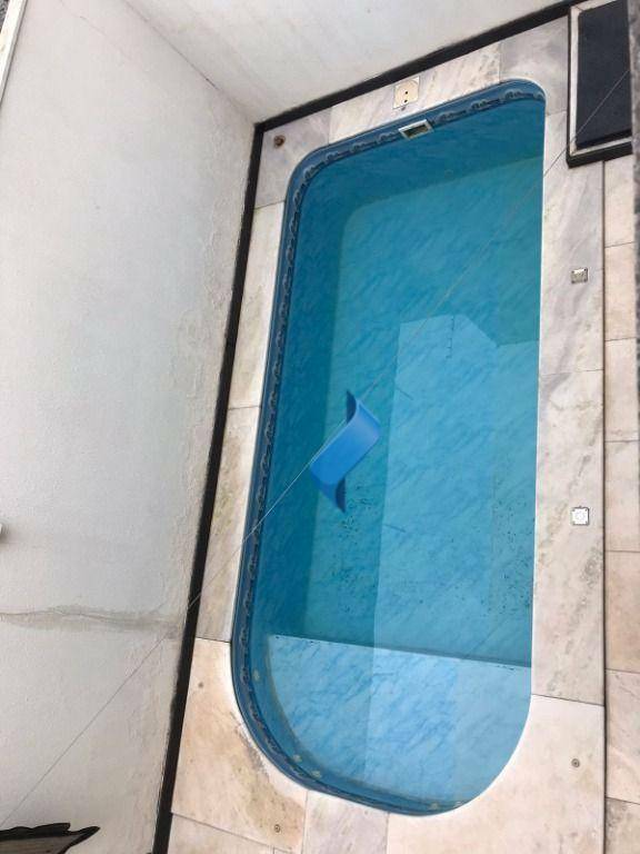 Casa à venda com 3 quartos, 274m² - Foto 21