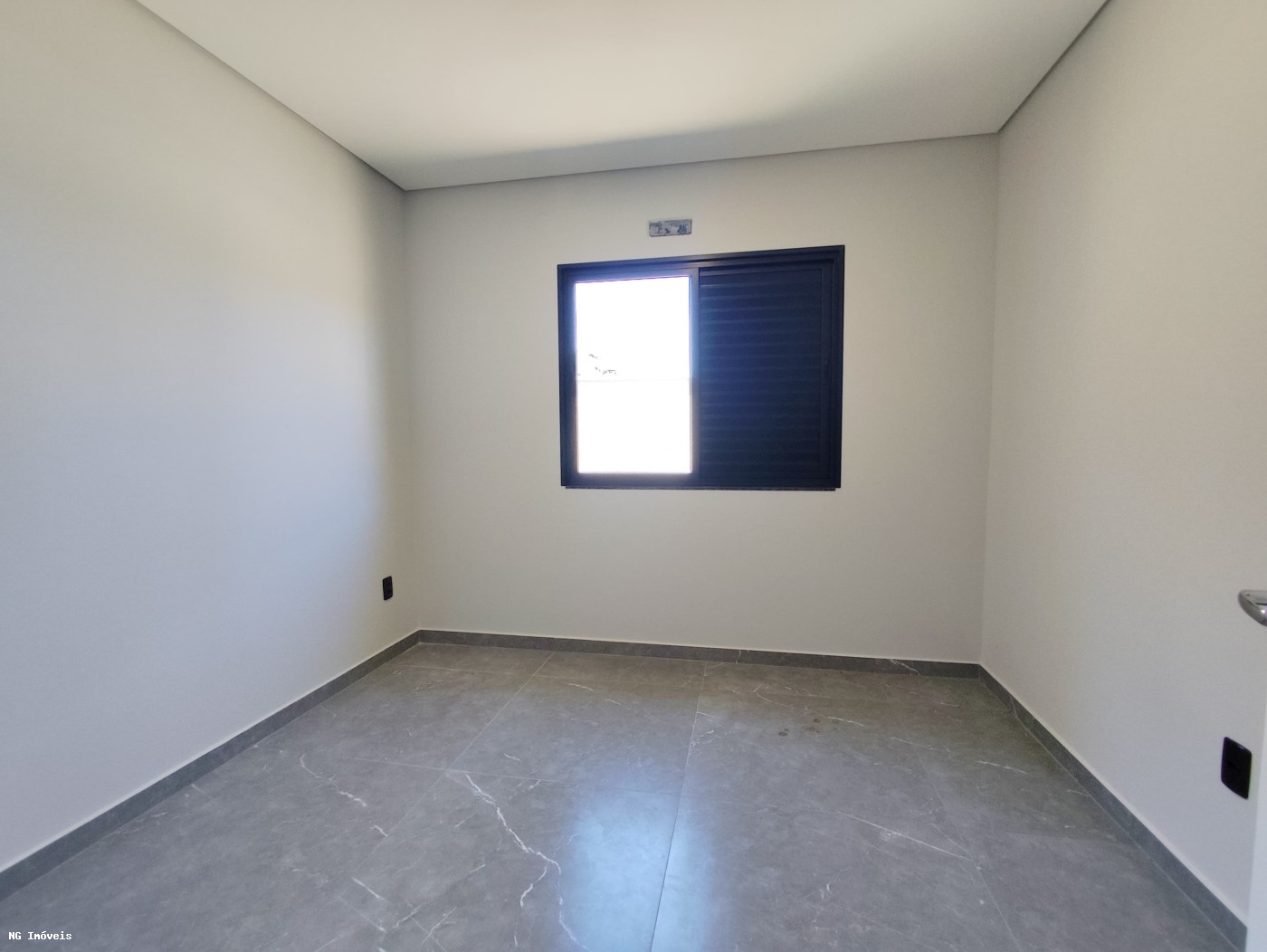 Casa à venda com 2 quartos, 79m² - Foto 8