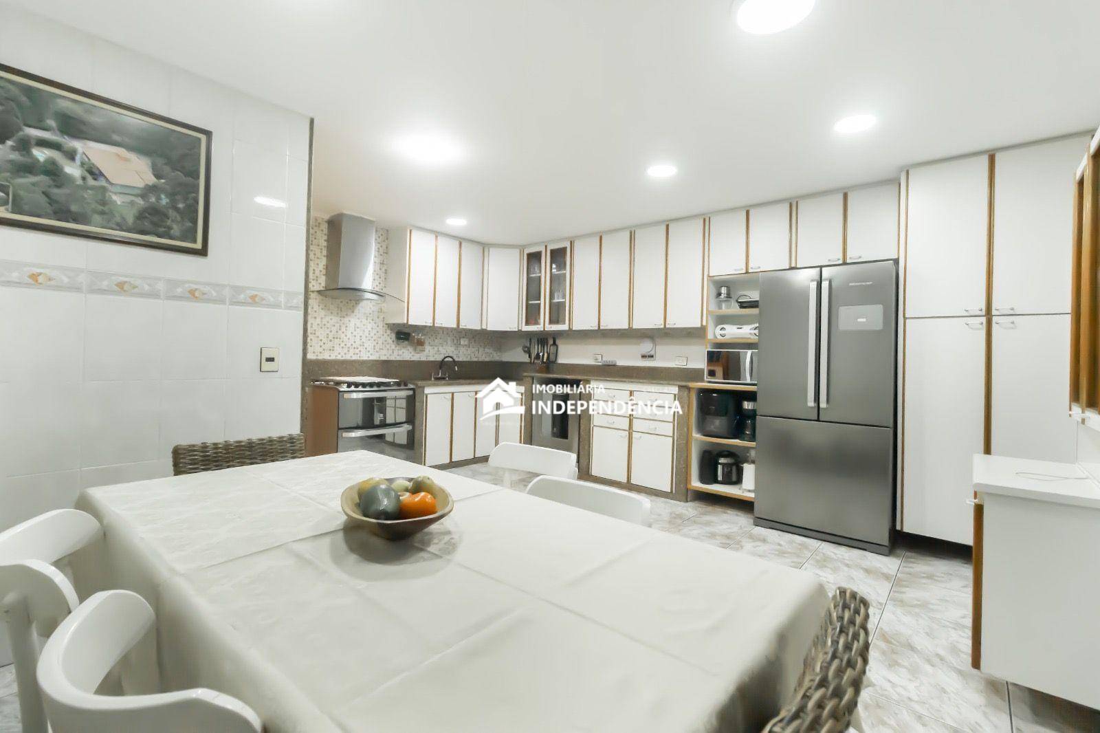 Casa à venda com 3 quartos, 316m² - Foto 44