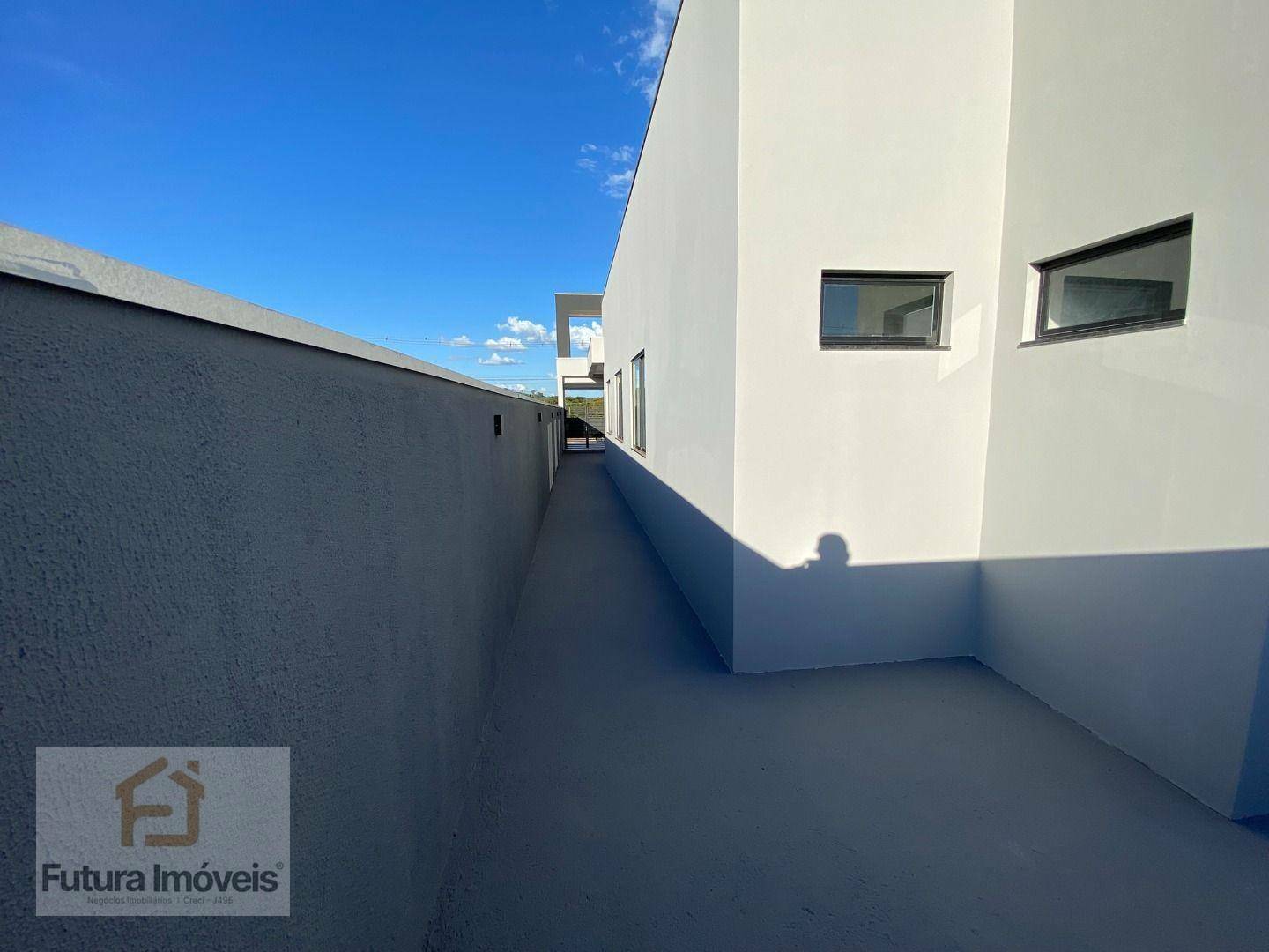 Casa à venda com 4 quartos, 209m² - Foto 31
