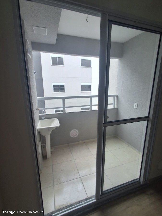 Apartamento à venda com 2 quartos, 40m² - Foto 1
