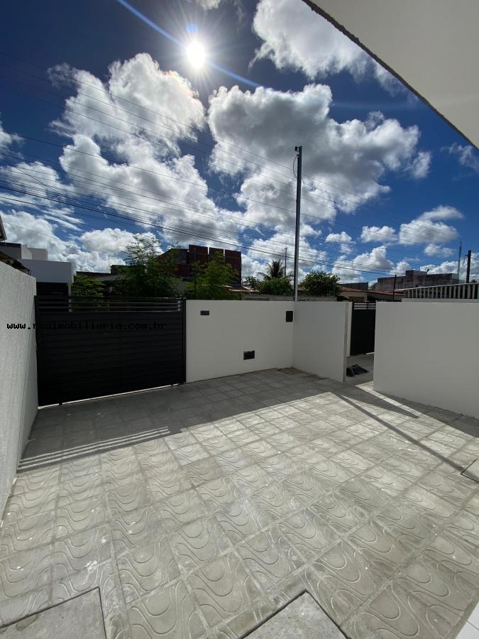 Casa à venda com 2 quartos, 56m² - Foto 2