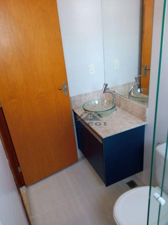 Casa de Condomínio à venda e aluguel com 3 quartos, 250m² - Foto 25