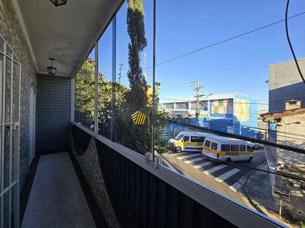 Sobrado à venda com 3 quartos, 200m² - Foto 17