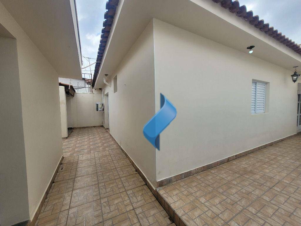 Casa para alugar com 2 quartos, 110m² - Foto 16