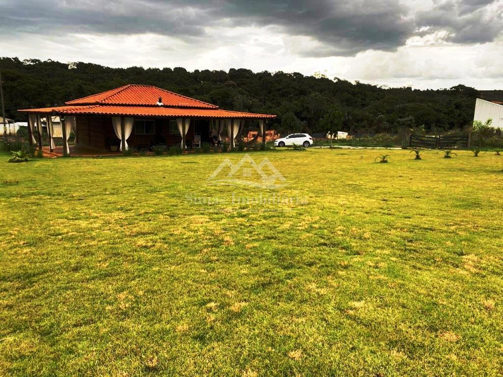 Chácara à venda com 2 quartos, 4239m² - Foto 1