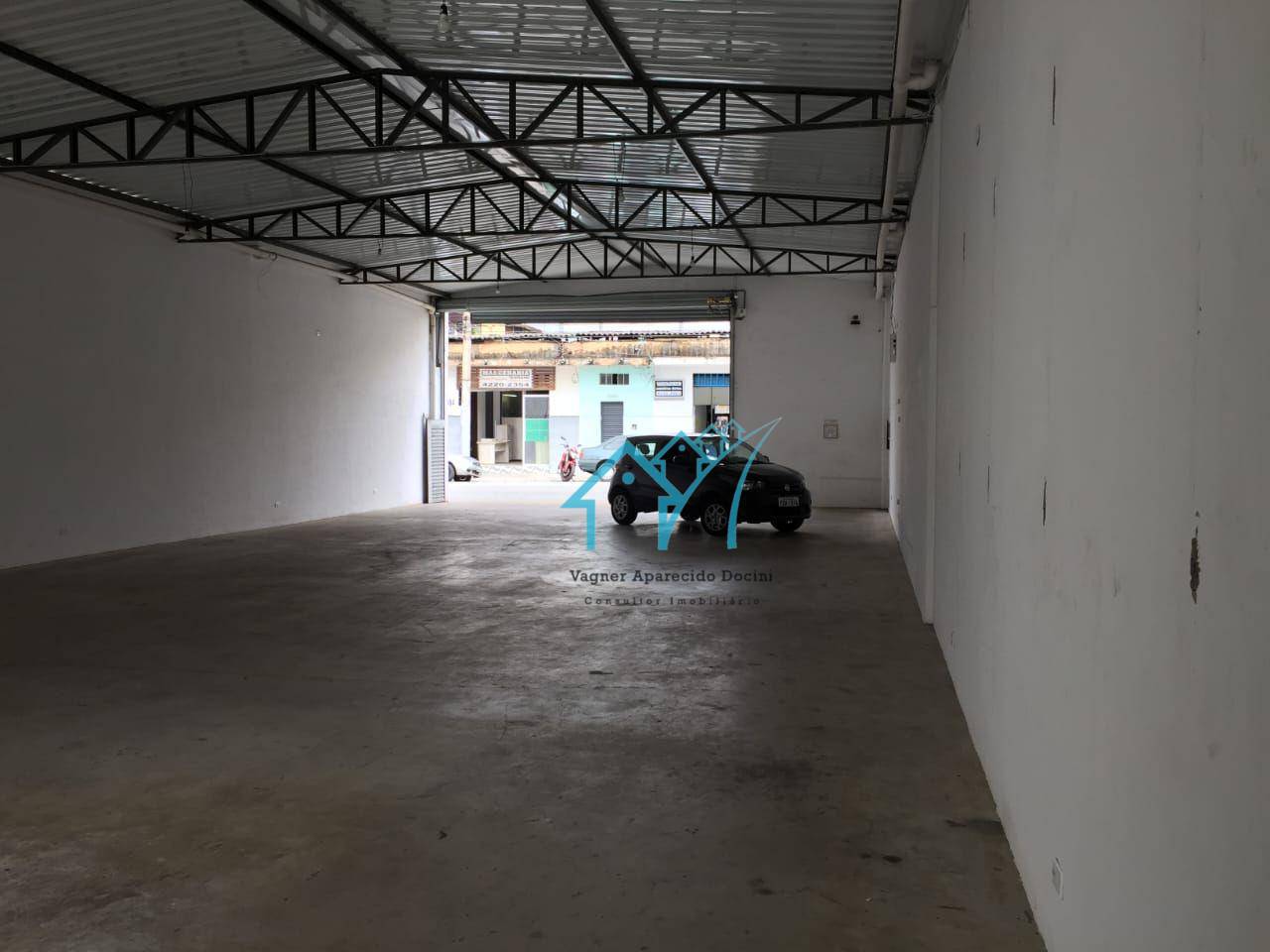 Depósito-Galpão-Armazém à venda, 270m² - Foto 1
