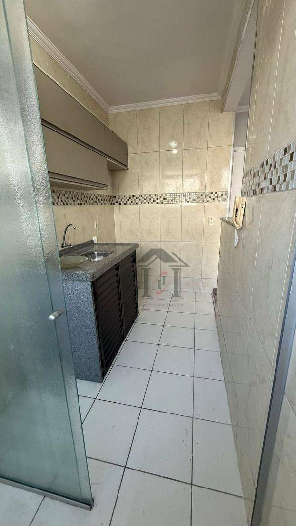 Apartamento para alugar com 2 quartos, 50m² - Foto 4