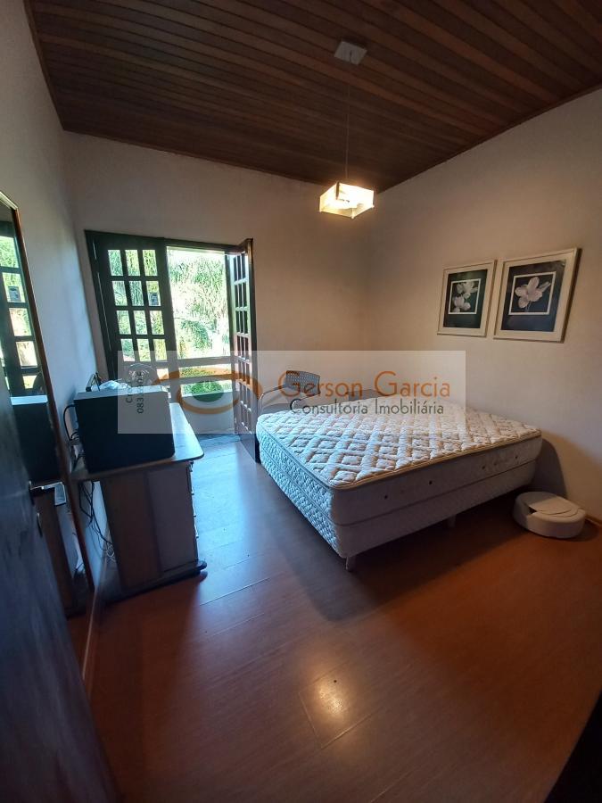 Casa de Condomínio para alugar com 3 quartos, 370m² - Foto 8