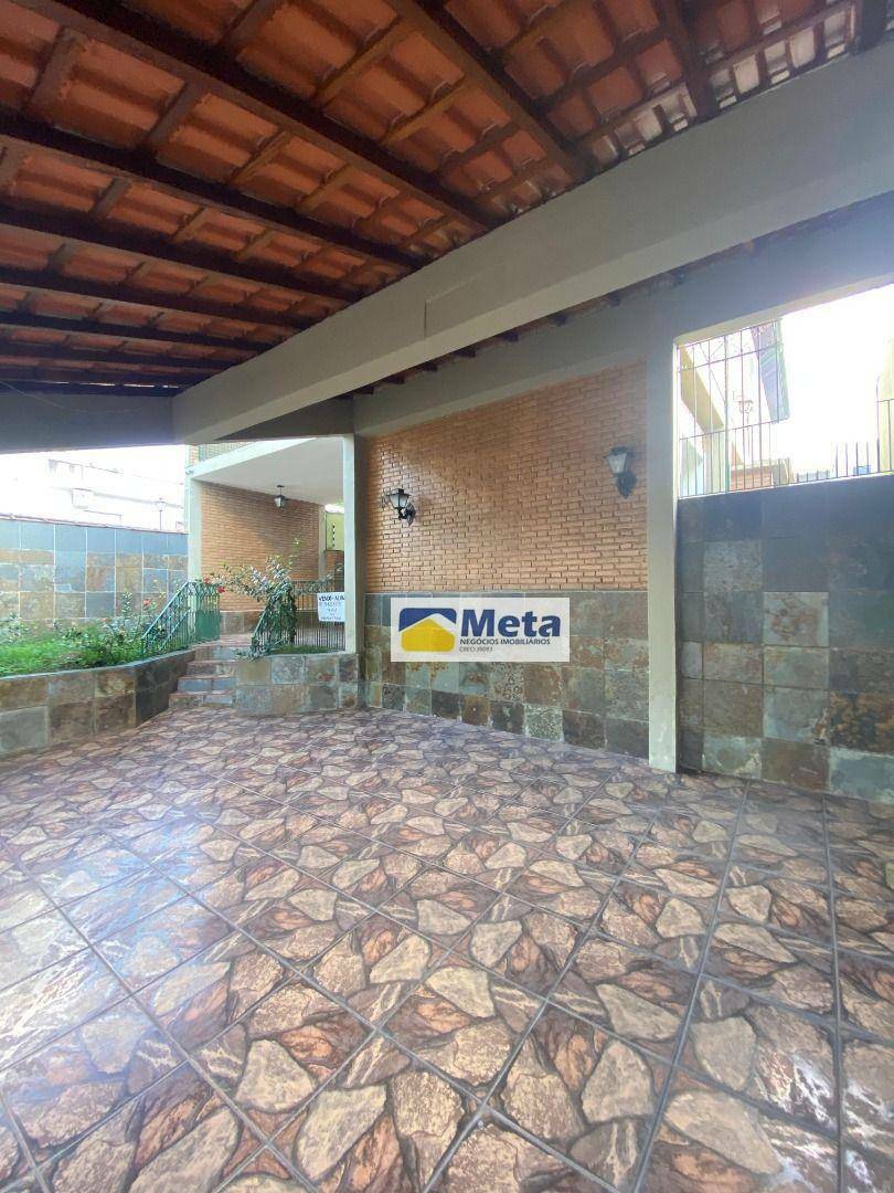 Casa à venda e aluguel com 3 quartos, 253m² - Foto 33