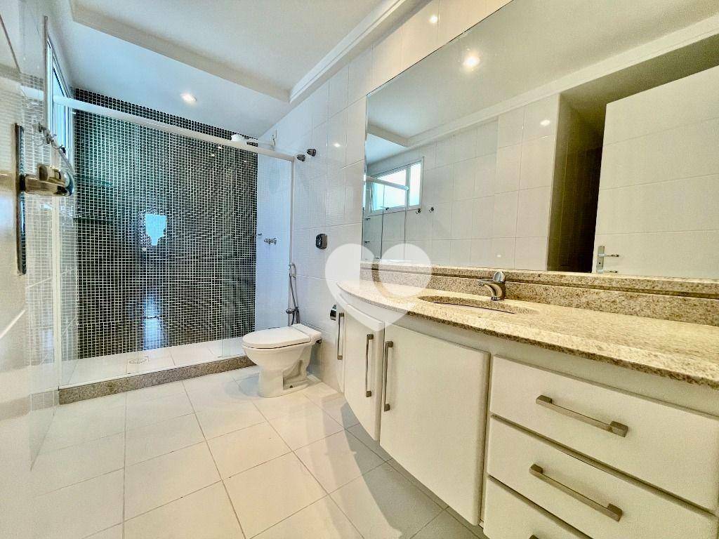 Cobertura para alugar com 4 quartos, 260m² - Foto 24