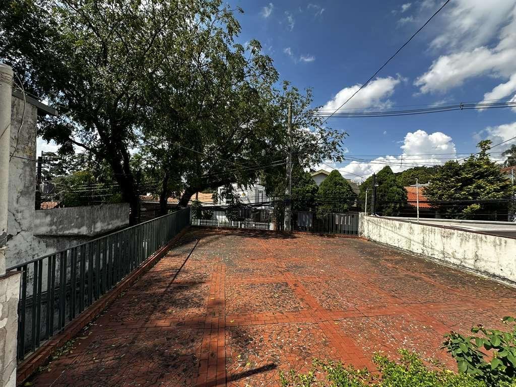 Casa à venda com 2 quartos, 320m² - Foto 7