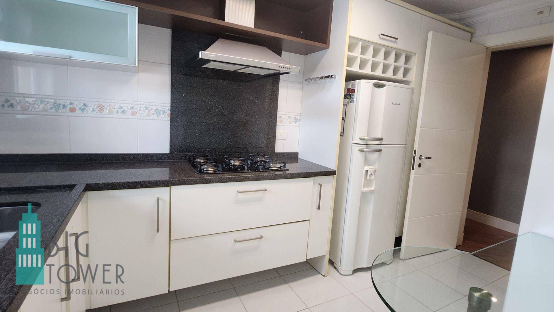 Apartamento para alugar com 3 quartos, 84m² - Foto 17