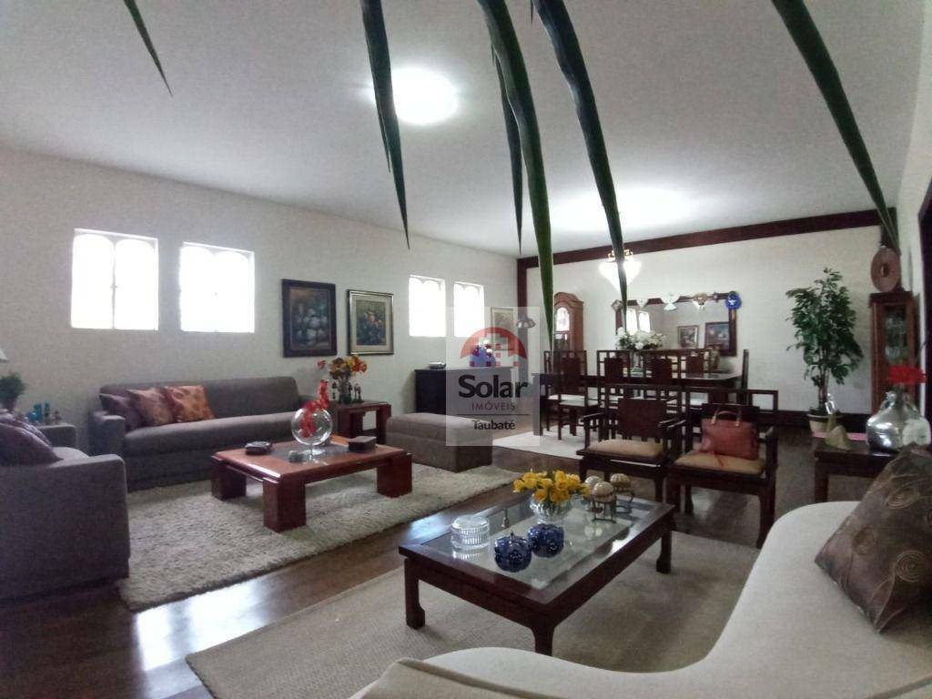 Casa para alugar com 5 quartos, 400m² - Foto 4
