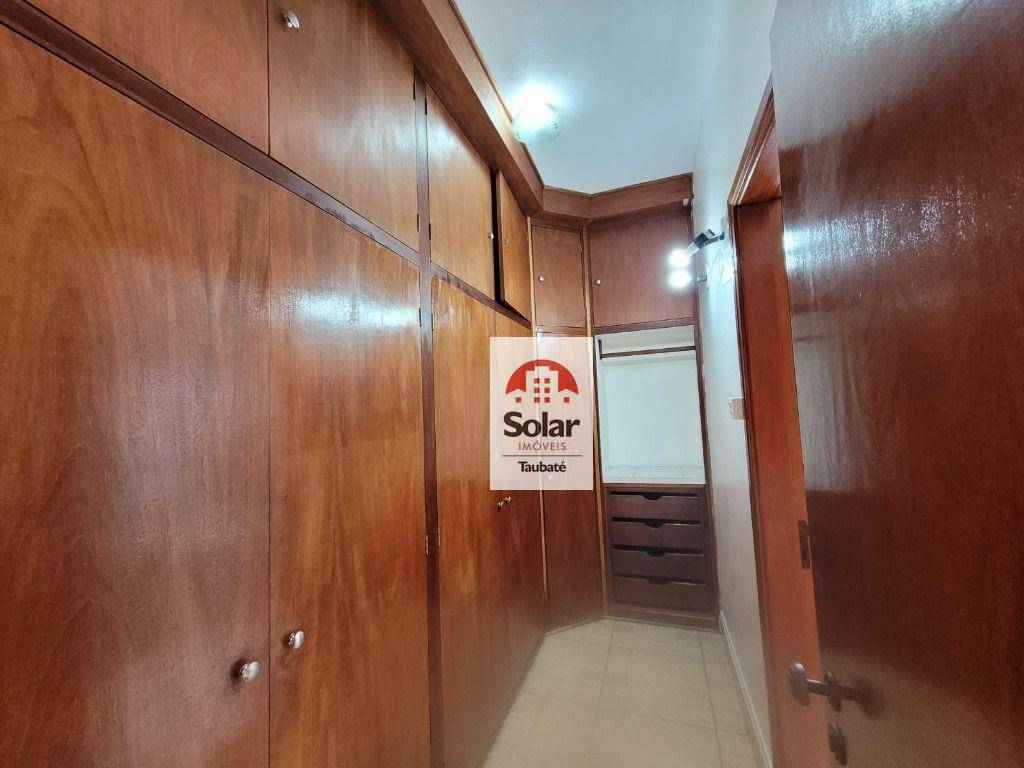 Casa à venda com 6 quartos, 240m² - Foto 21