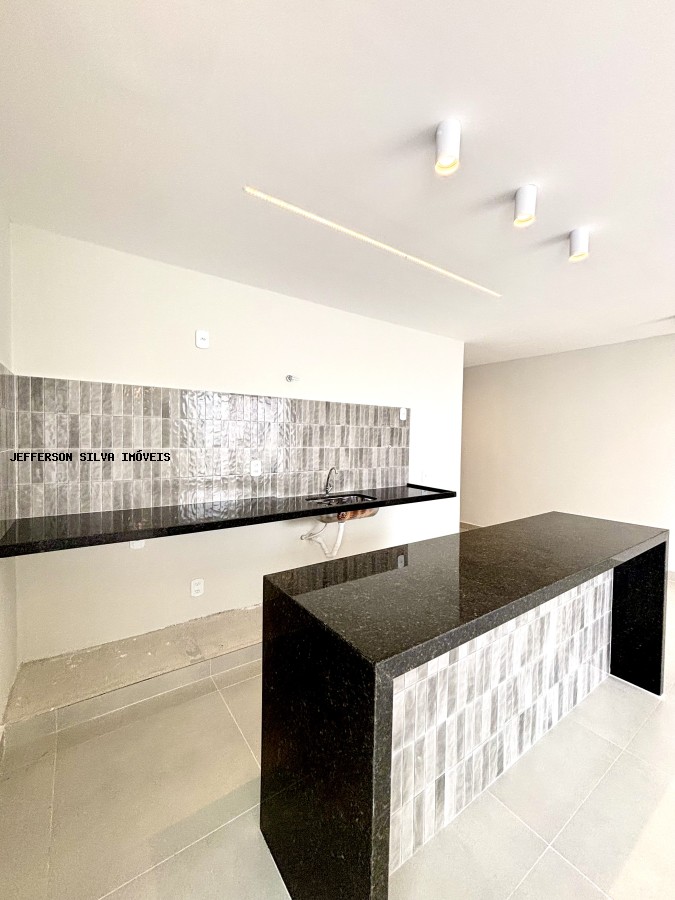 Casa à venda com 2 quartos, 70m² - Foto 10
