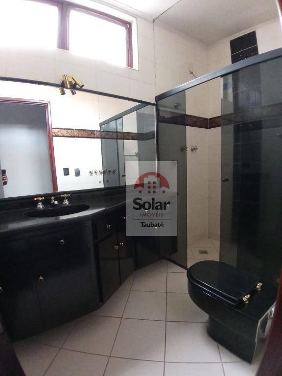 Casa para alugar com 4 quartos, 221m² - Foto 37