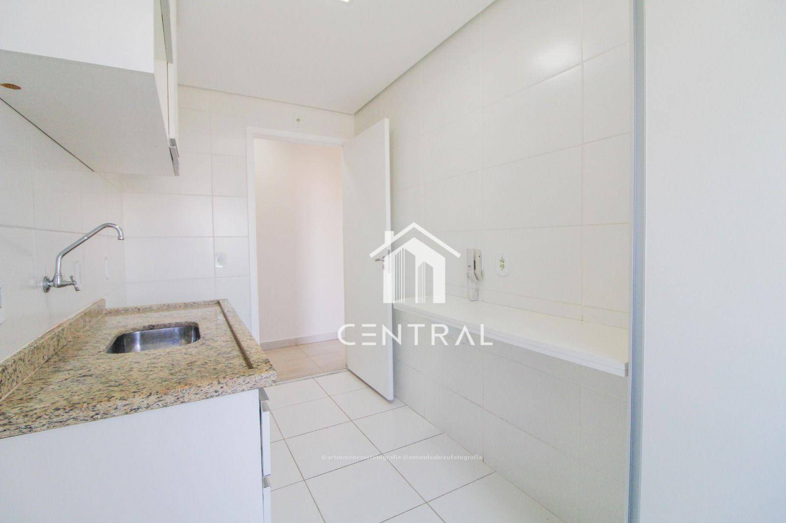 Apartamento à venda com 2 quartos, 64m² - Foto 42