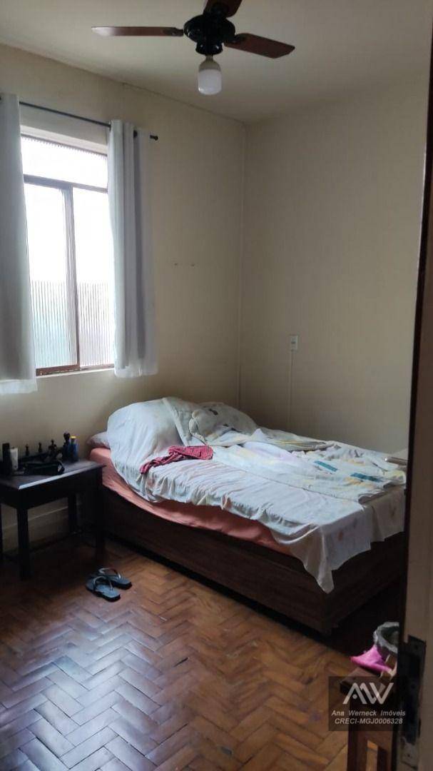 Casa à venda com 5 quartos, 170m² - Foto 9