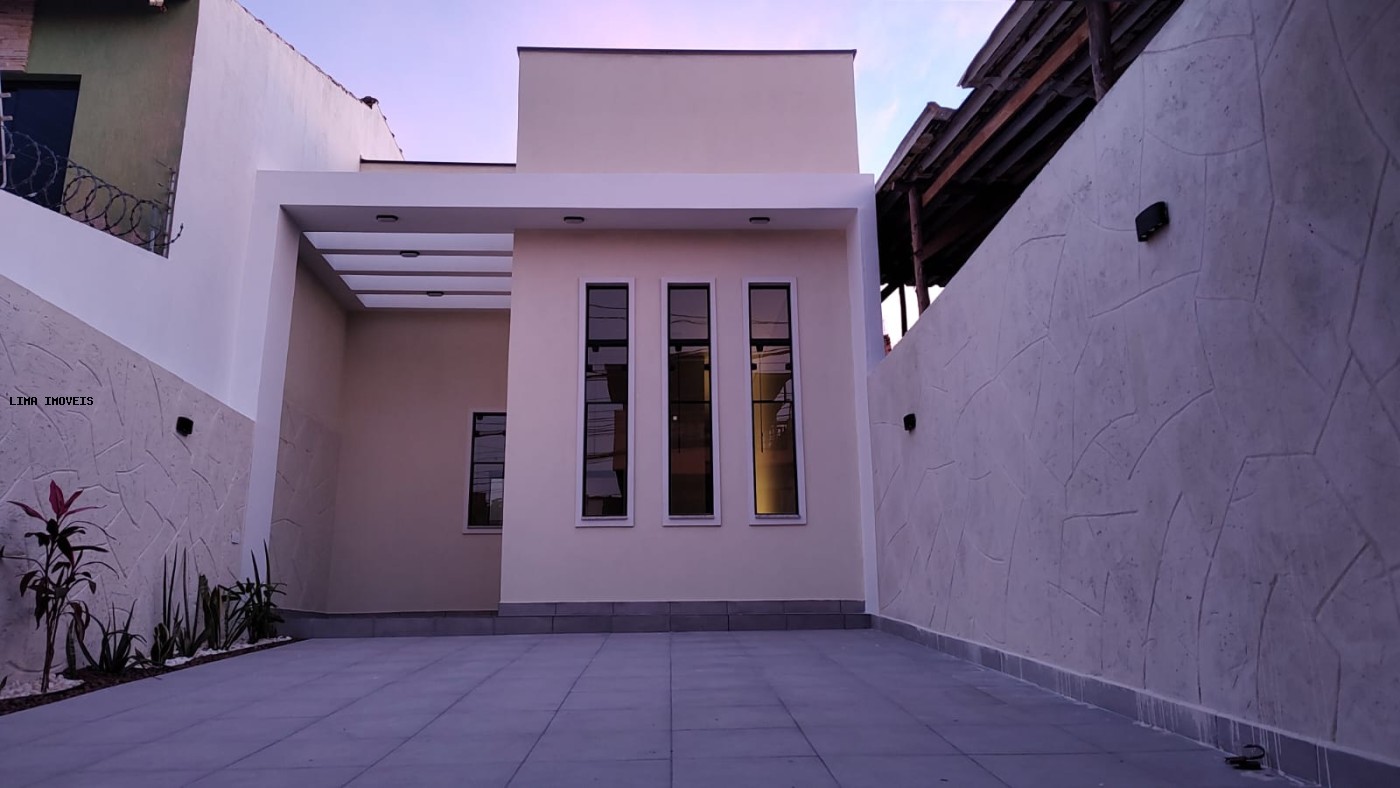 Casa à venda com 2 quartos, 70m² - Foto 4