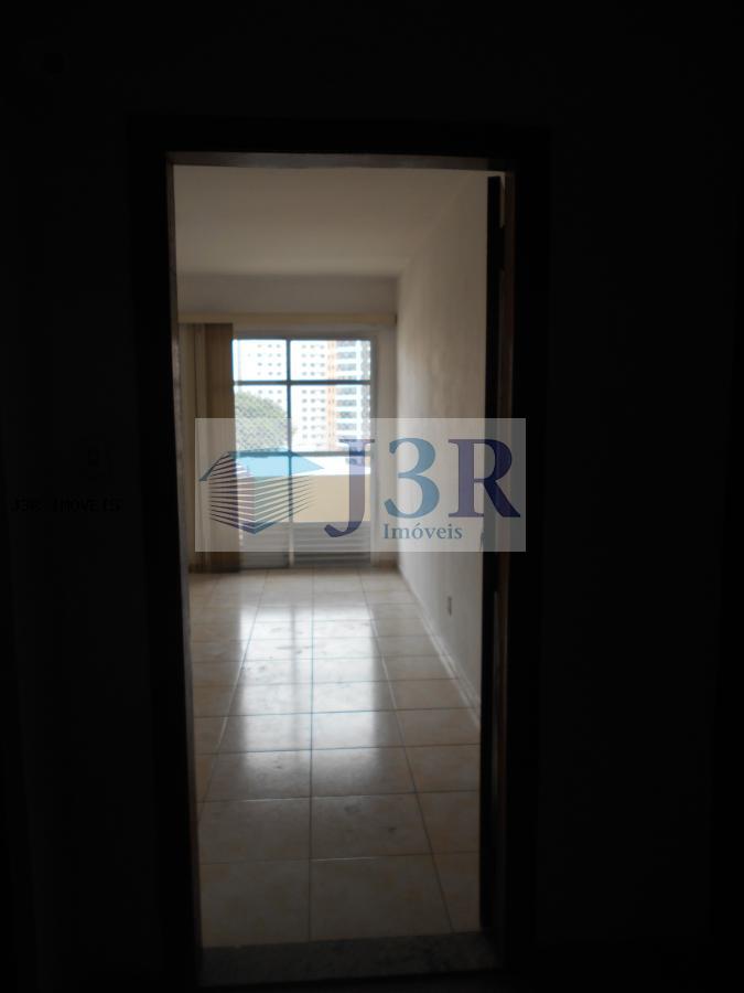 Apartamento para alugar com 2 quartos, 82m² - Foto 2