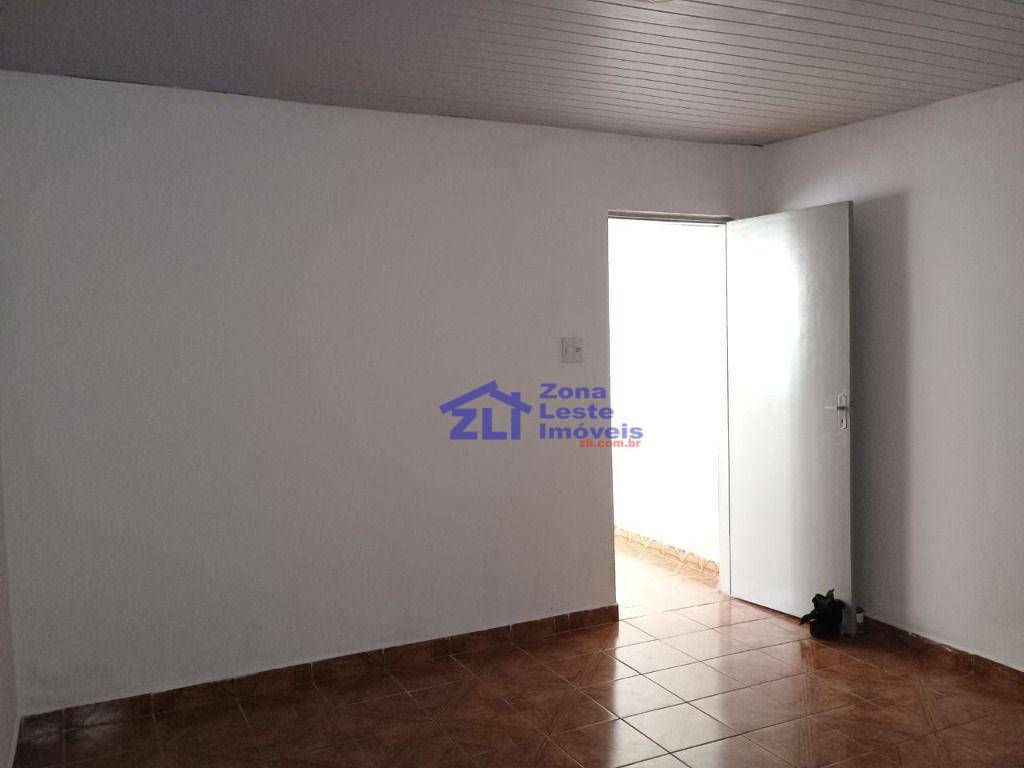Casa para alugar com 2 quartos, 80m² - Foto 7