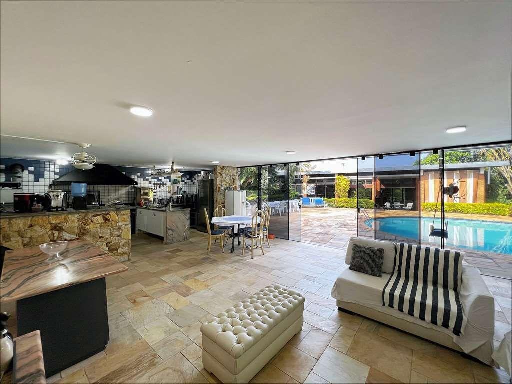 Casa à venda com 4 quartos, 640m² - Foto 26
