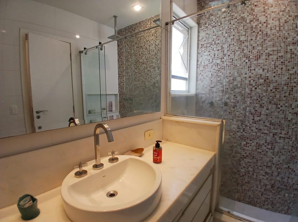 Apartamento à venda com 4 quartos, 194m² - Foto 32