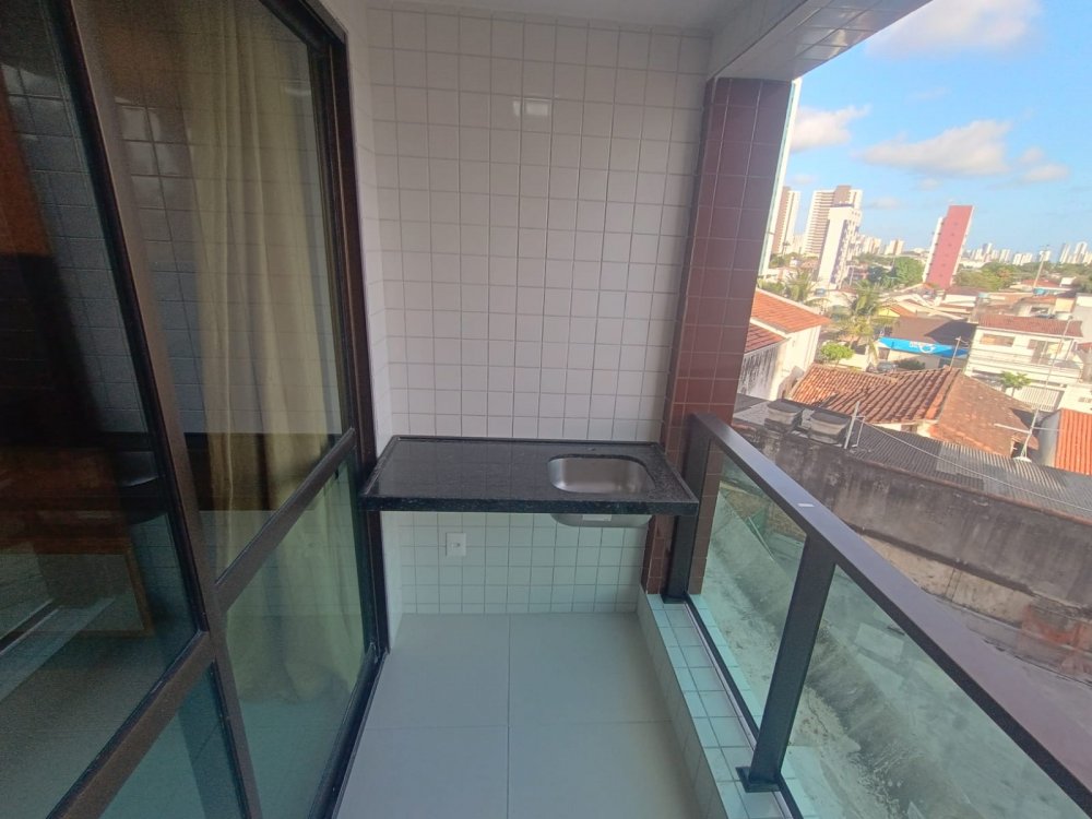 Apartamento à venda com 3 quartos, 68m² - Foto 2