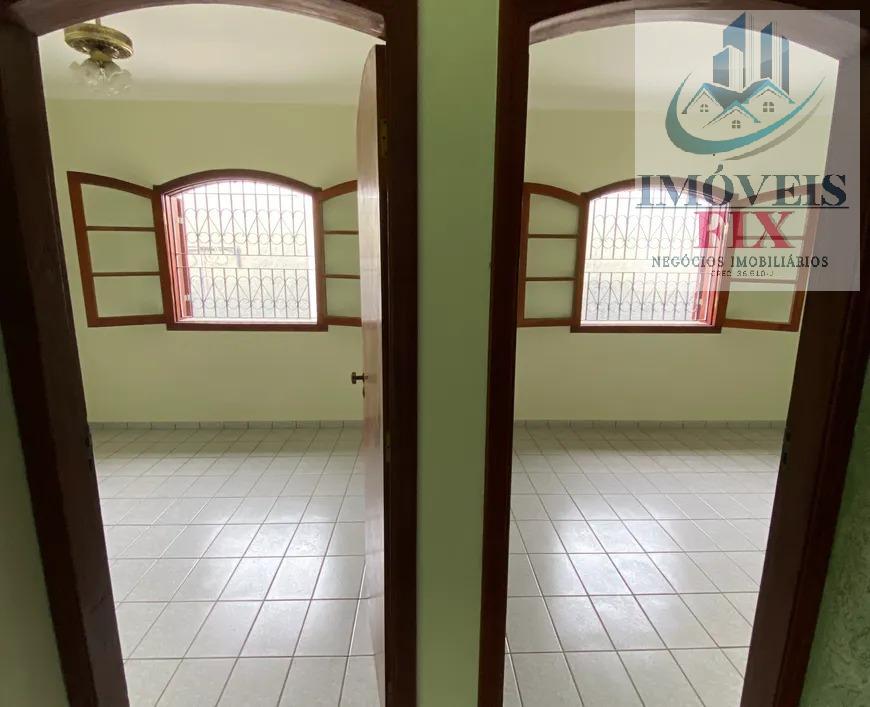 Casa à venda com 5 quartos, 198m² - Foto 13