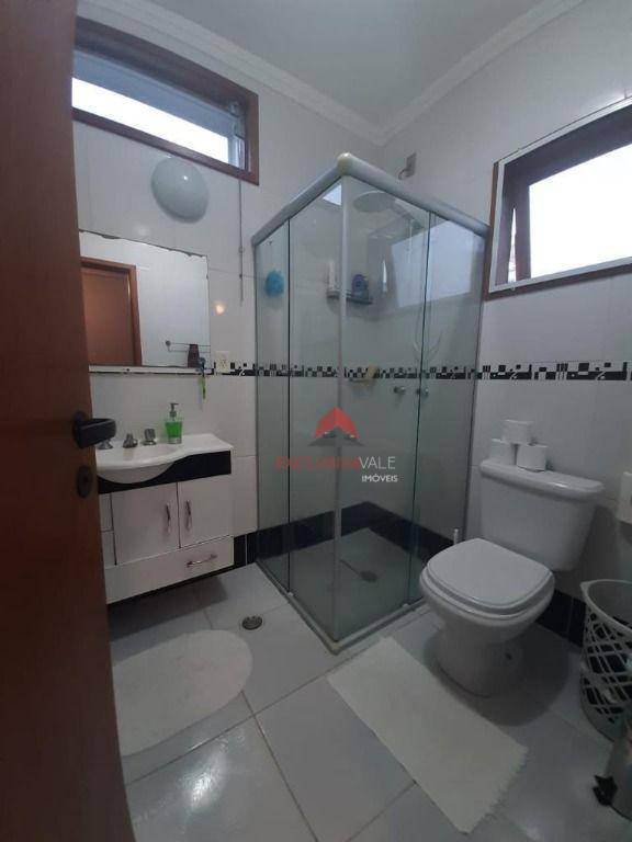 Casa de Condomínio à venda e aluguel com 3 quartos, 270m² - Foto 10