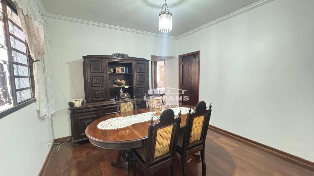 Casa à venda com 3 quartos, 180m² - Foto 10