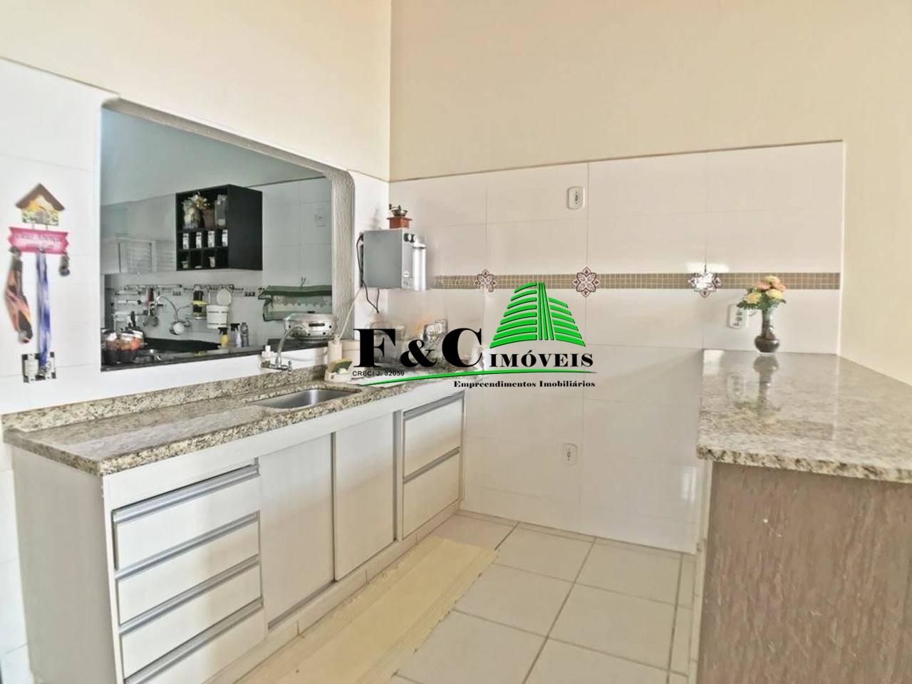 Casa à venda com 3 quartos, 200m² - Foto 17