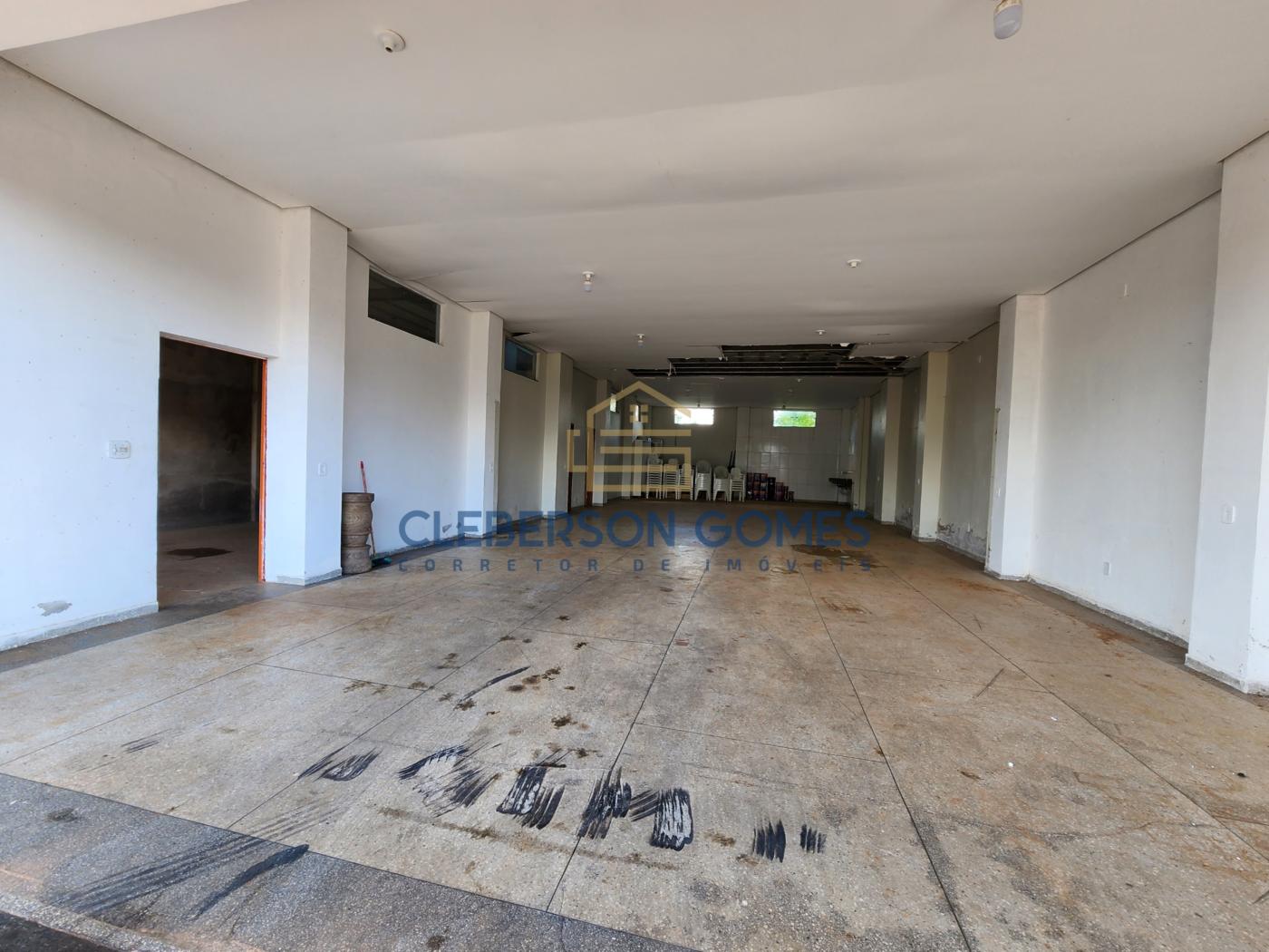 Casa à venda com 4 quartos, 840m² - Foto 4