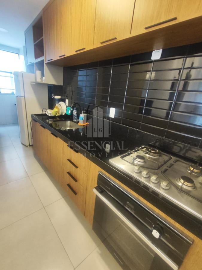 Apartamento à venda com 2 quartos, 70m² - Foto 11