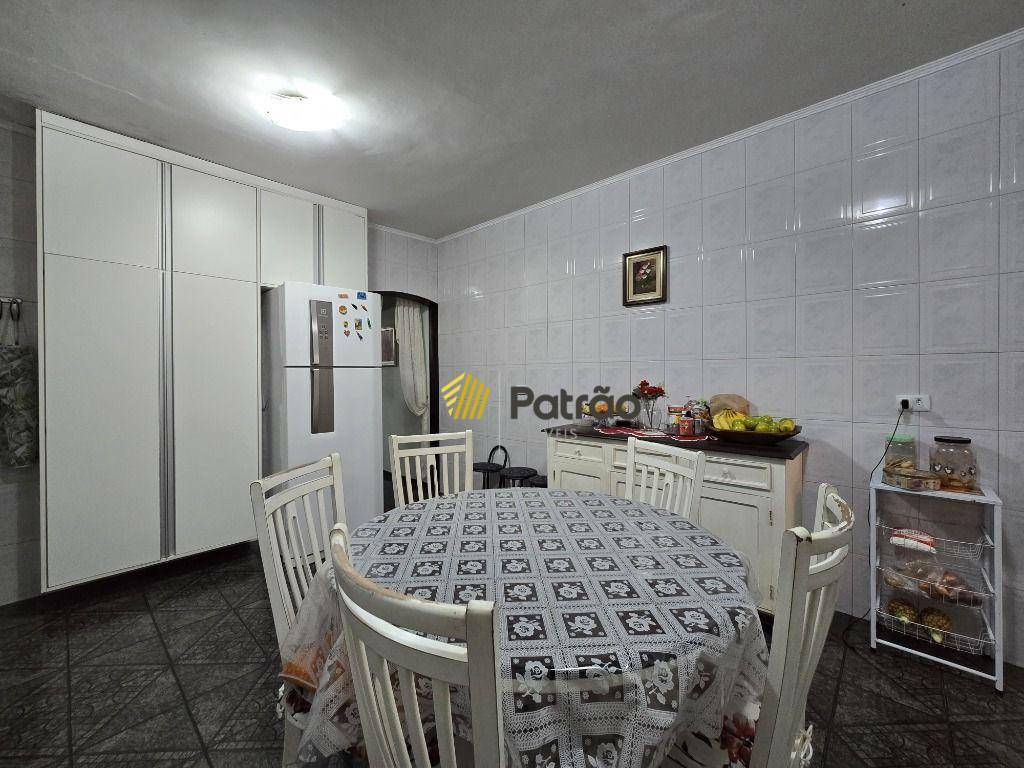 Sobrado à venda com 3 quartos, 200m² - Foto 20