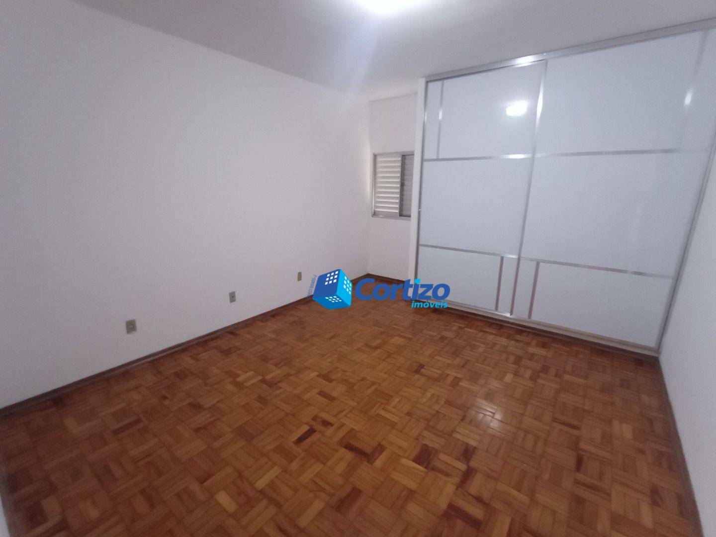 Casa para alugar com 2 quartos, 100m² - Foto 16