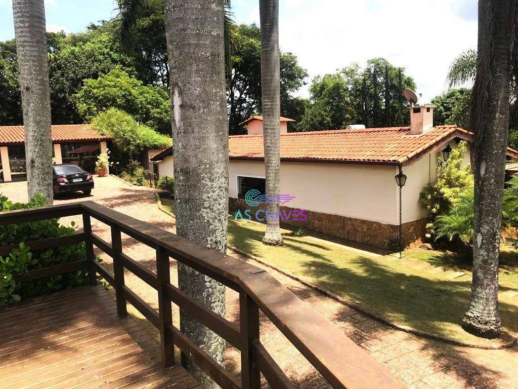 Chácara à venda e aluguel com 5 quartos, 526m² - Foto 1