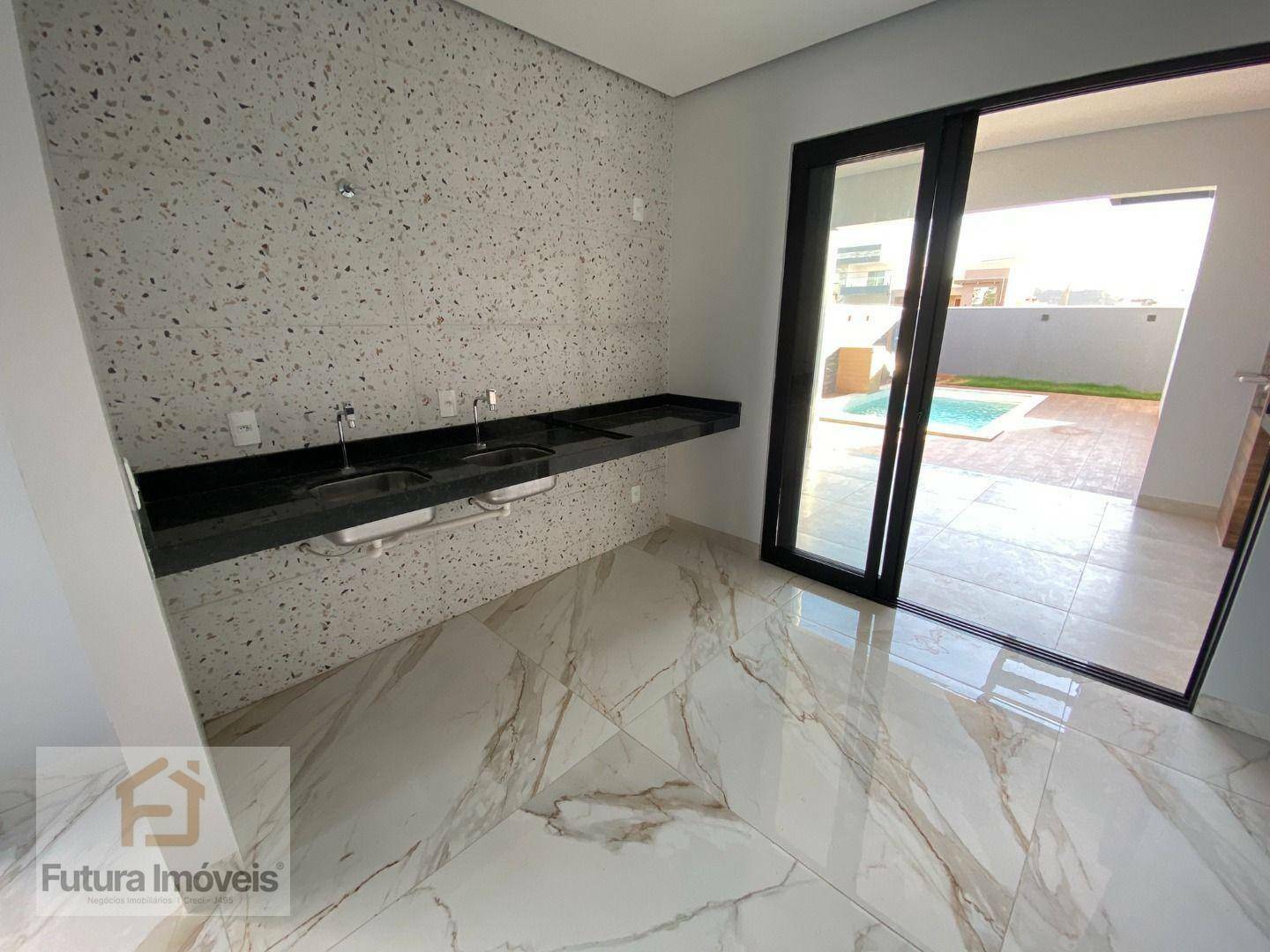 Casa à venda com 4 quartos, 209m² - Foto 5