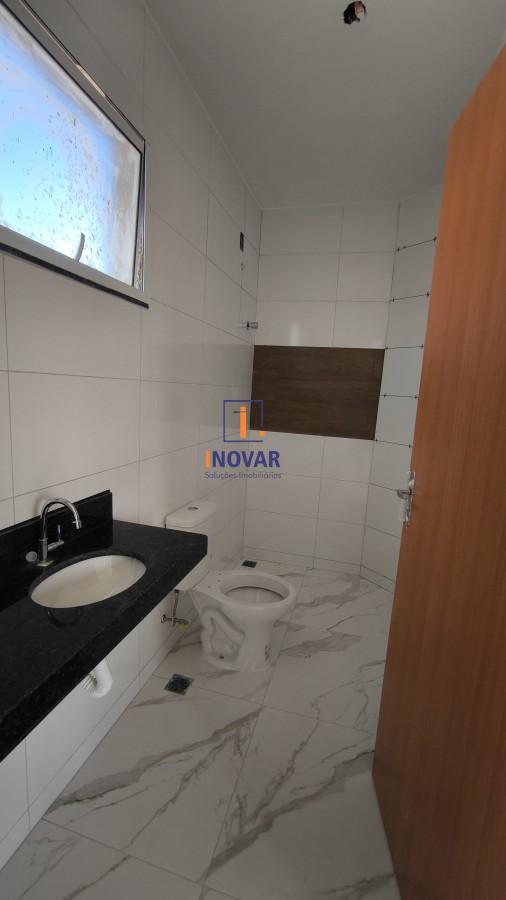 Casa à venda com 2 quartos, 64m² - Foto 3