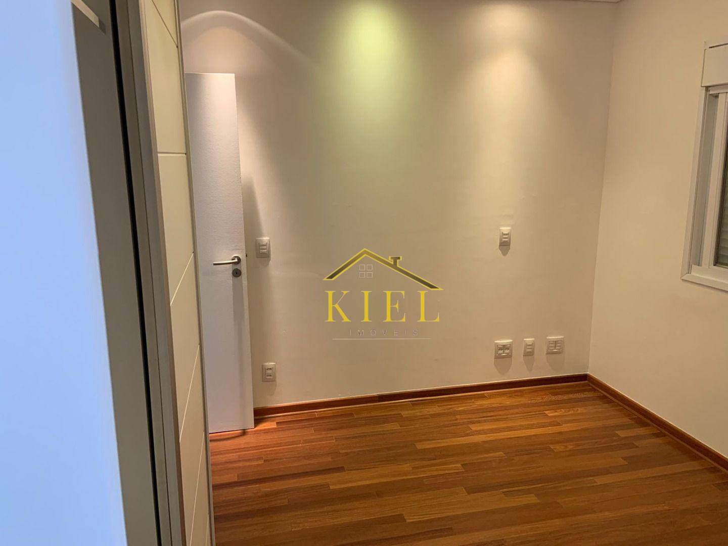 Apartamento para alugar com 3 quartos, 214m² - Foto 18