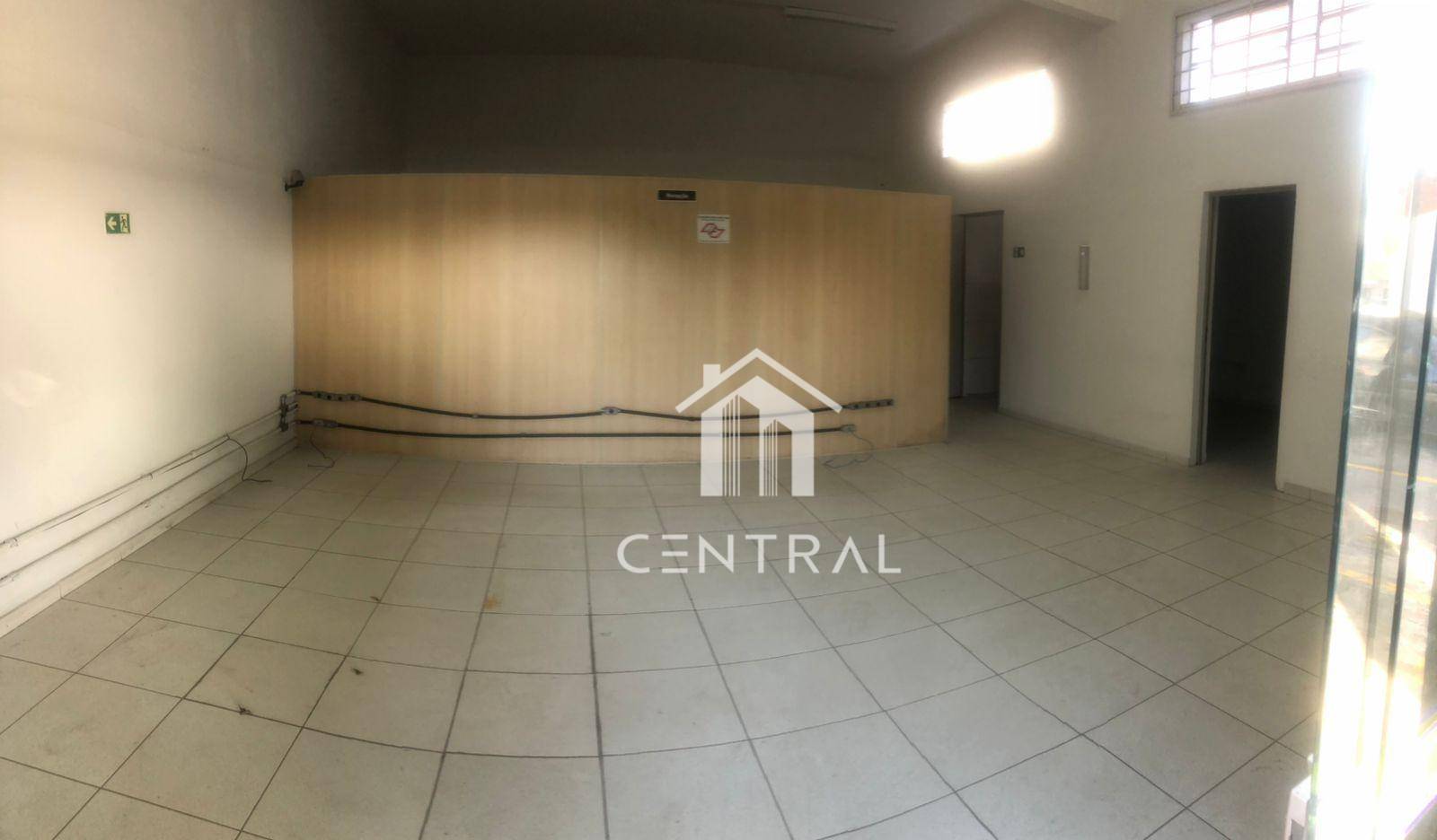 Casa à venda com 2 quartos, 226m² - Foto 4