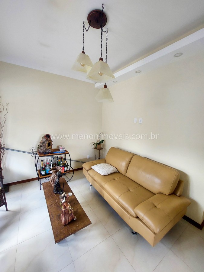 Casa à venda com 2 quartos, 500m² - Foto 3