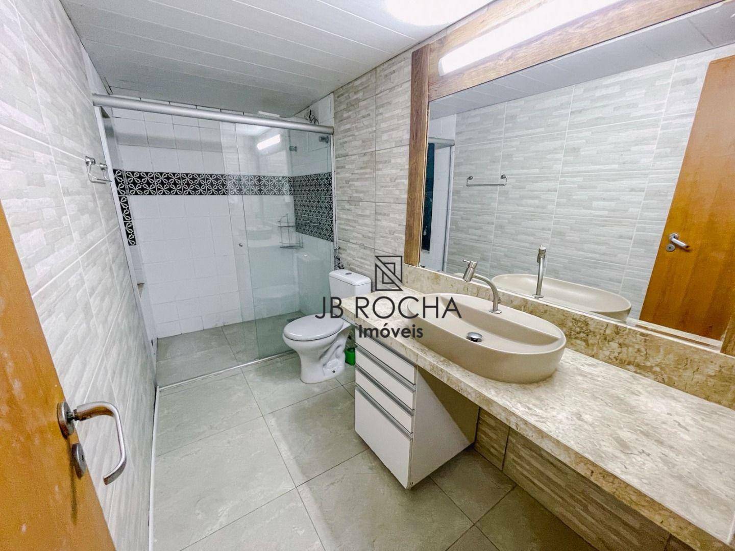 Casa de Condomínio para alugar com 3 quartos, 240m² - Foto 30