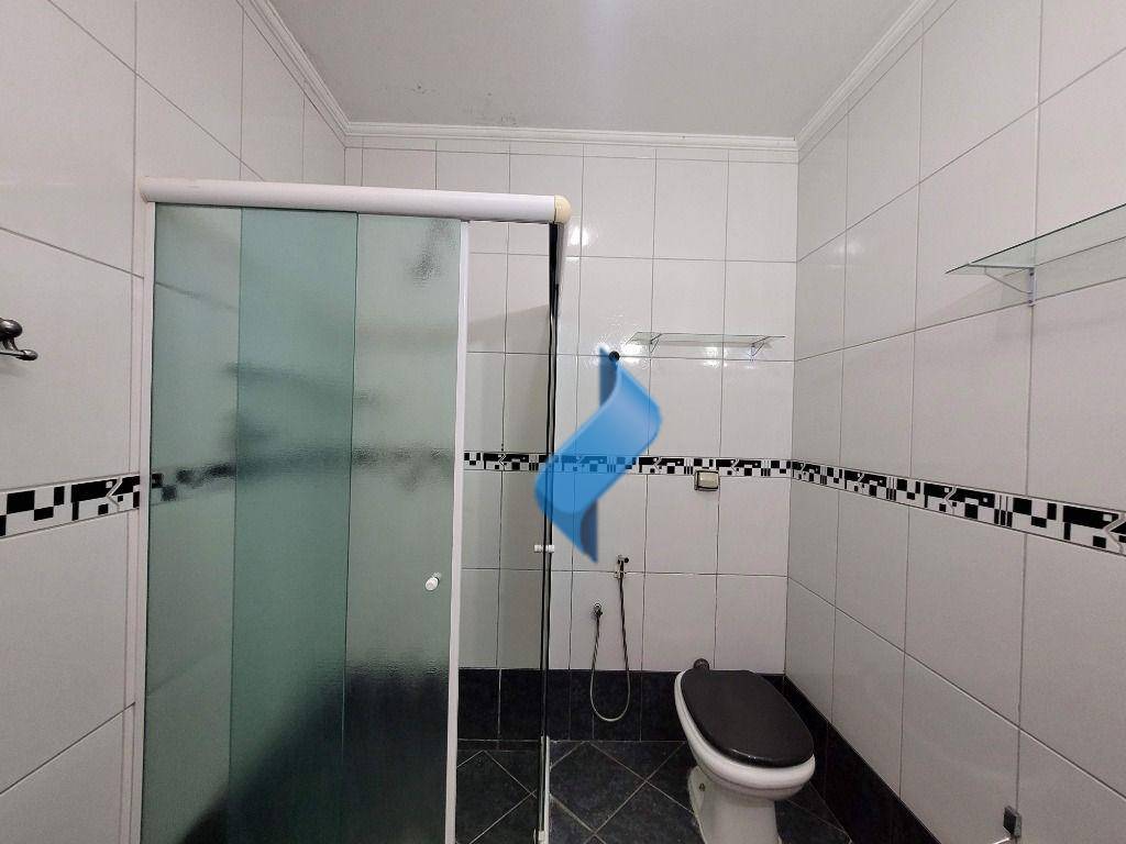 Casa para alugar com 2 quartos, 110m² - Foto 33