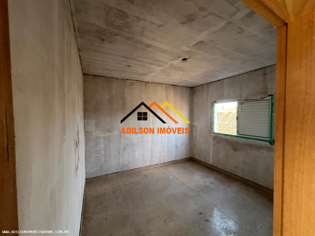 Casa à venda com 2 quartos, 60m² - Foto 9