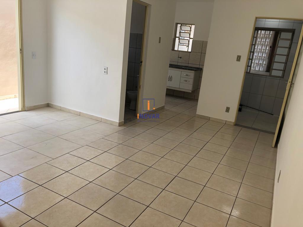 Casa à venda com 2 quartos, 180m² - Foto 8