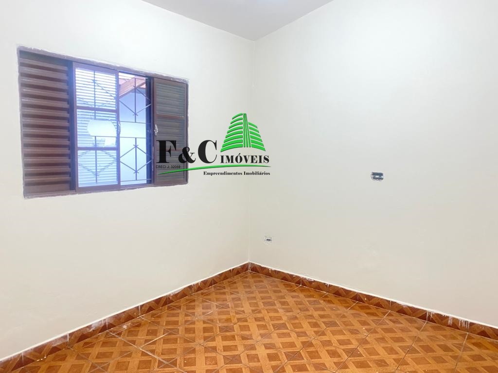 Casa à venda com 3 quartos, 162m² - Foto 4